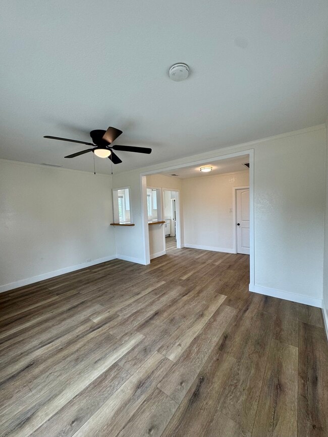 Photo - 1402 Prospect Dr