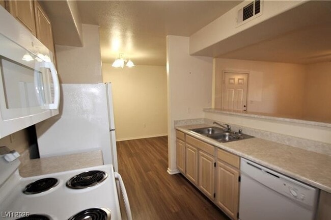 Building Photo - 555 E Silverado Ranch Blvd Unit 1071