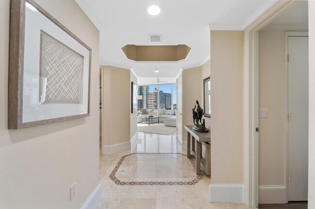 Photo - 333 Las Olas Way Unidad 1402