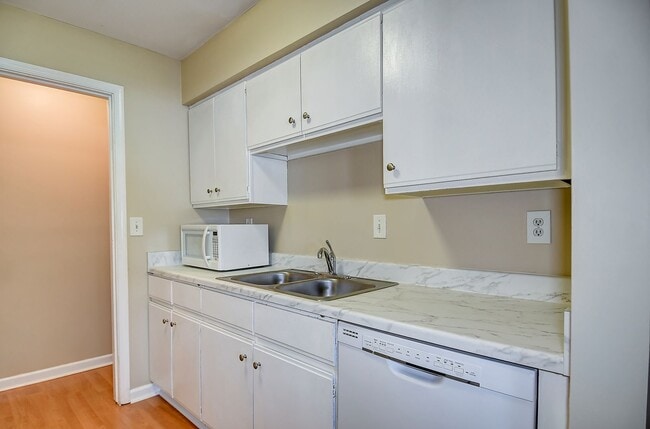 Photo - FOR RENT PRINCESS ANNE GARDENS!!