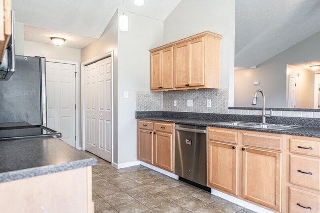 Photo - 131 River Birch Ln