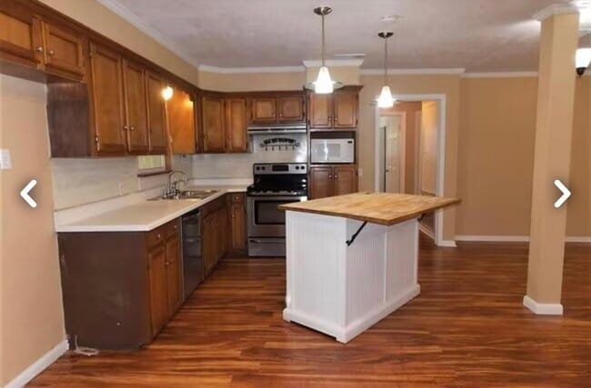 Building Photo - 4750 Fieldwood Ln Rental