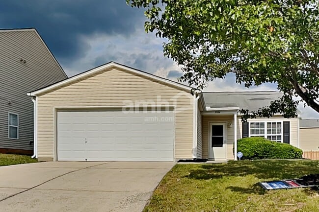 Building Photo - 3906 SE Jack Pine Ct
