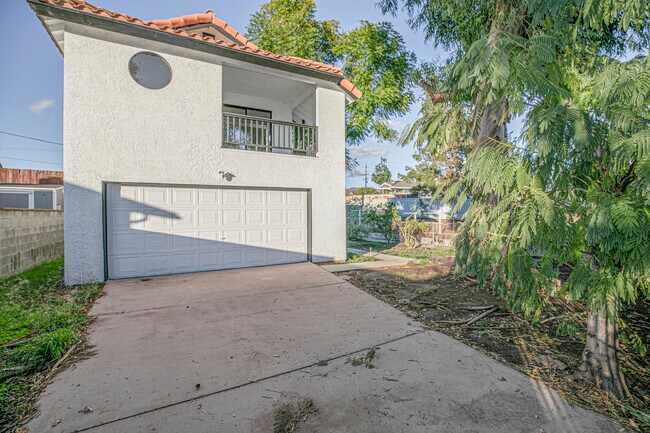 Photo - 11444 Odessa Ave Casa