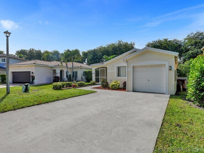 Photo - 1245 SW 46th Way