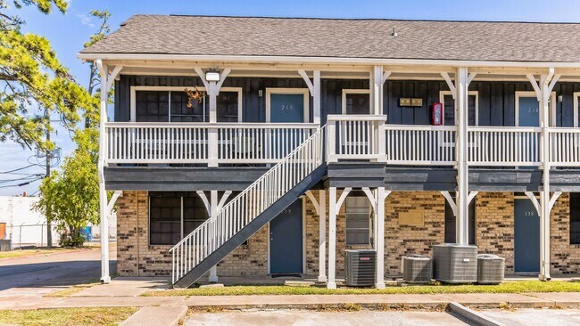 Sussex Manor Apartments