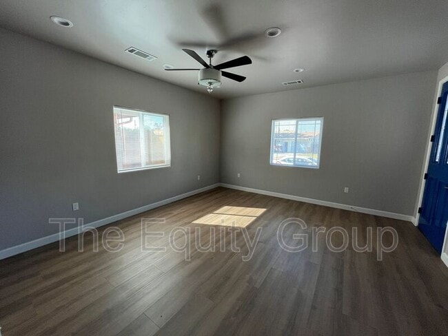 Photo - 1135 W Baker St Unit #B