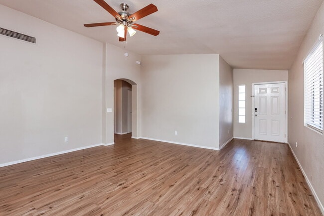 Photo - 9009 E Kinross Dr