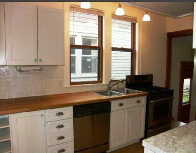 Photo - 208 Koch Ave