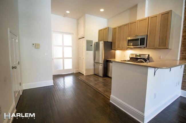 Photo - 270 Lenox Ave