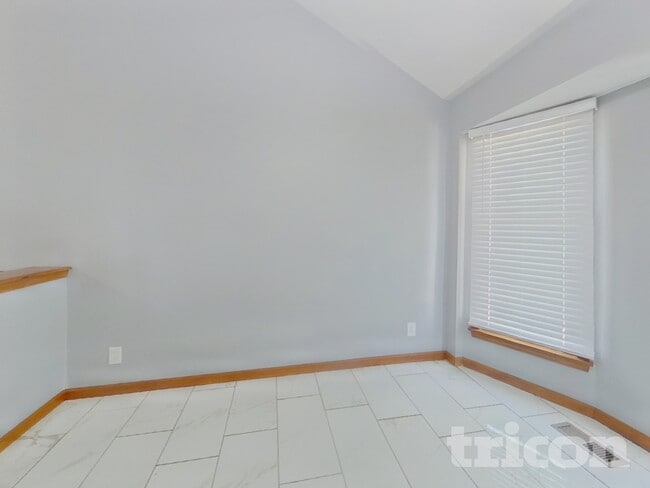 Photo - 10230 N Forest Ave