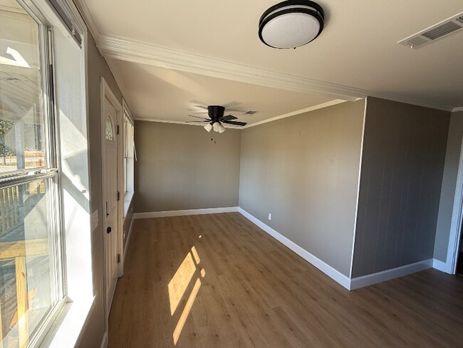 Photo - 201 Forest Ave Unidad B