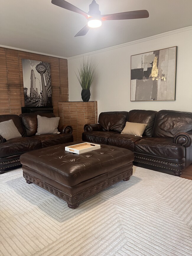 Photo - 206 Churchill Cir