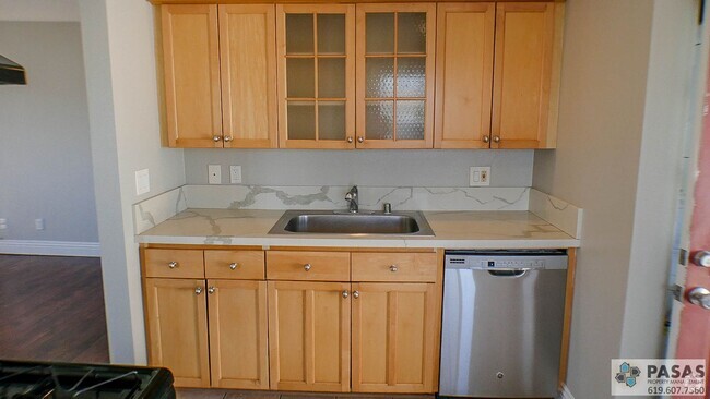 Building Photo - Gated Condo in the Heart of El Cajon