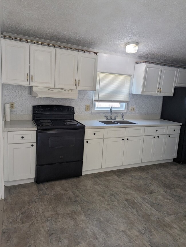 Photo - 10014 Cedar Landing Dr