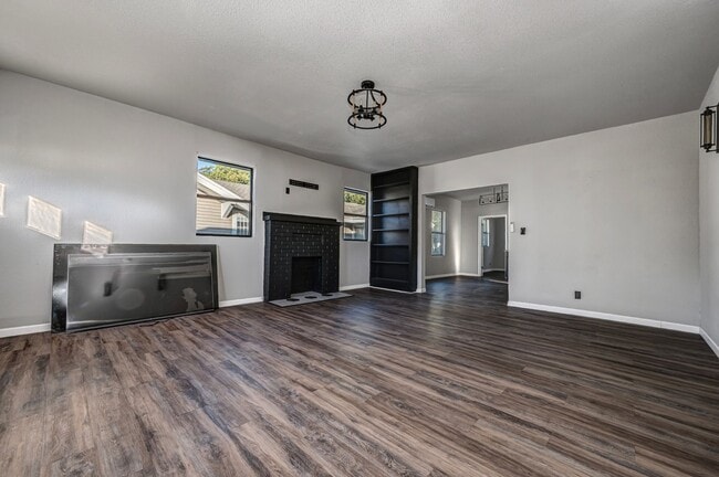 Photo - New 3 Bedroom 2 Bath on Stanley SW