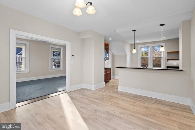 Photo - 10512 Warfield St