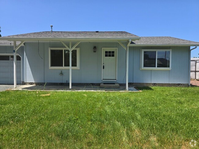 Building Photo - 3 bed 1 bath  Home for Rent in Grants Pass