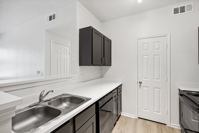 Photo - Bonito Parque Apartments