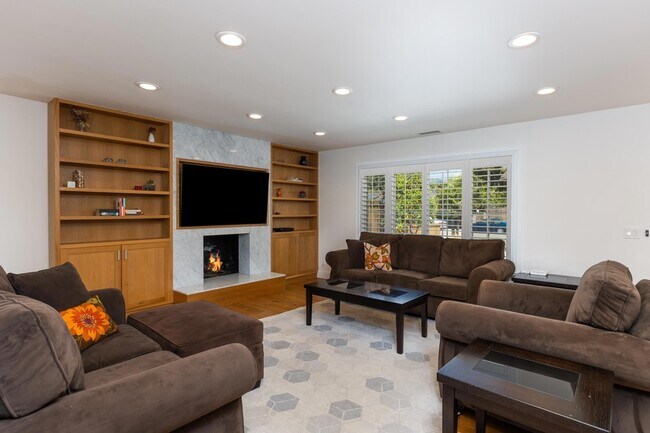 5071 Del Monaco Dr