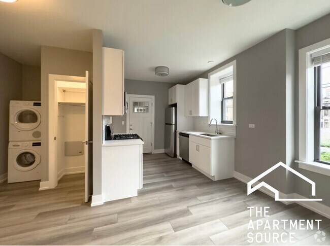 Building Photo - 3943 N Janssen Ave Rental