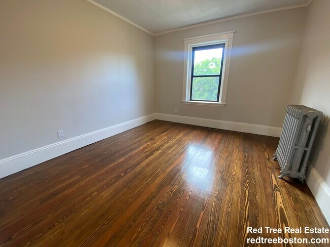Photo - 1855 Beacon St Unit 3-bed 1-bathU3 Brookline