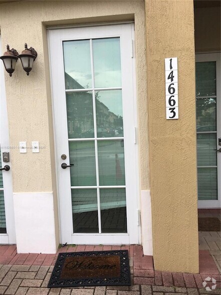 Building Photo - 14663 SW 9th St Rental