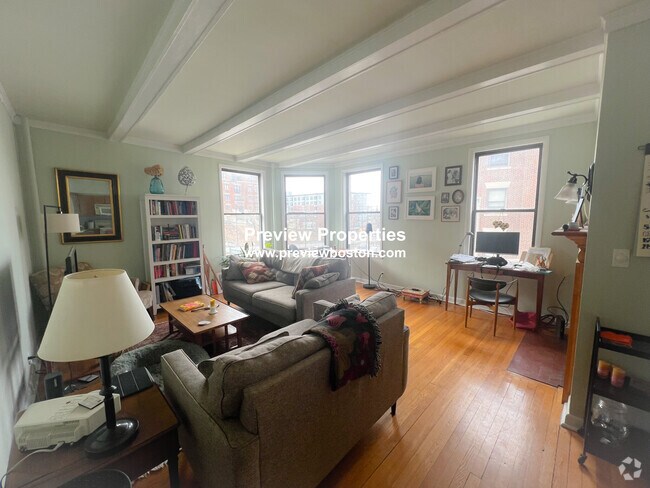 Building Photo - 1480 Commonwealth Avenue Unit 1 Rental