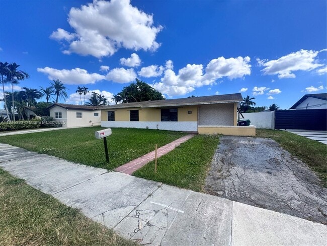 Photo - 2715 SW 119th Ct House