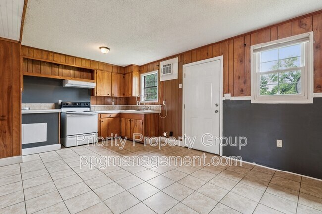 218 Lovelace Rd
