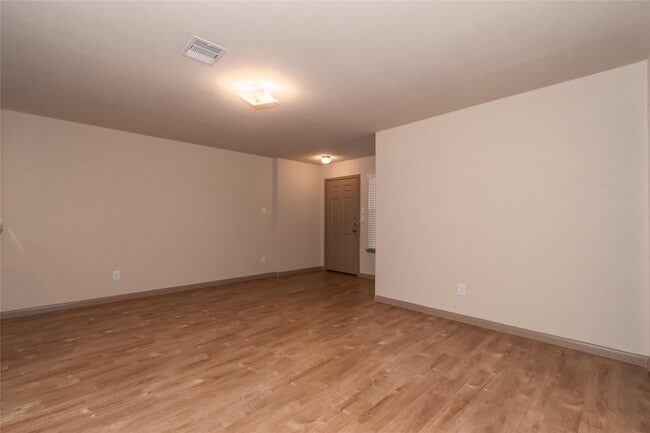 Photo - 5702 S Brenwood Dr