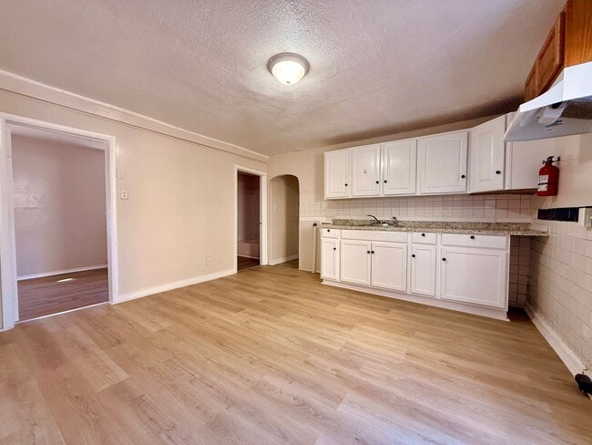 Photo - 141 W Elmer St Unidad Apt # 1