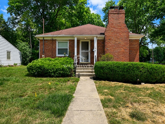 Building Photo - 129 Idlewild St