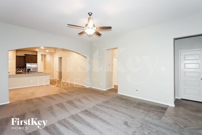 Photo - 335 Jolly Ginger Dr