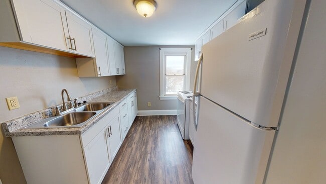 Photo - 208 S 5th St Unit 2