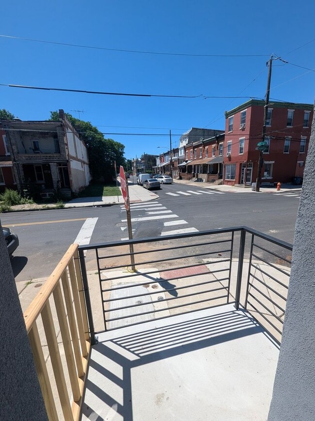 Photo - 4995 W Thompson St Unit 1F