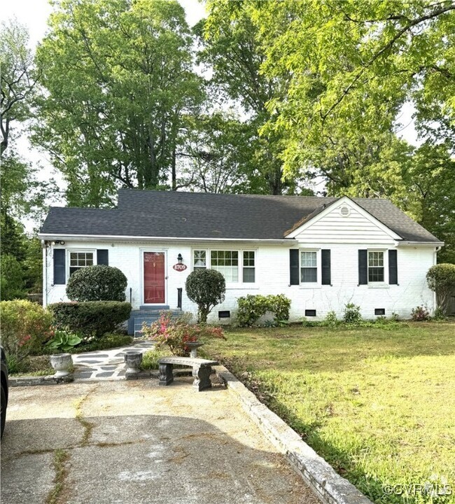 Building Photo - 8709 Avalon Dr Rental