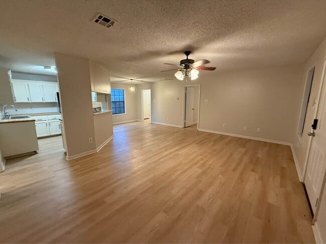 Photo - 311 E Jeff Davis Ave