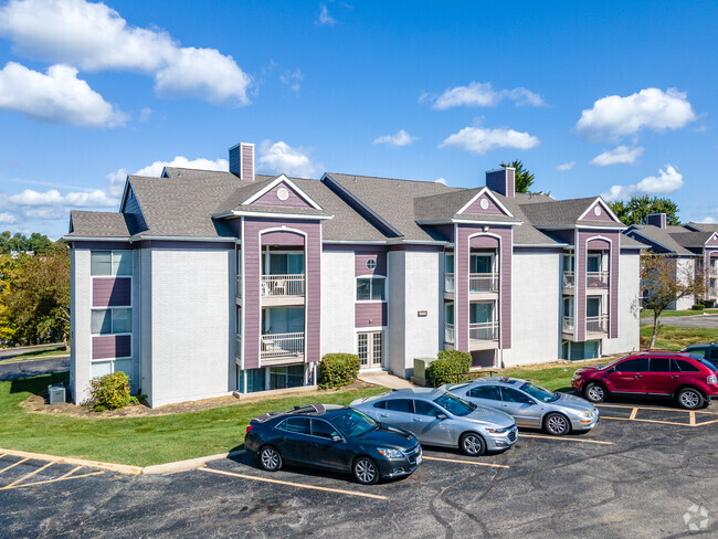 Eastwood Crossings - Eastwood Crossings Apartments