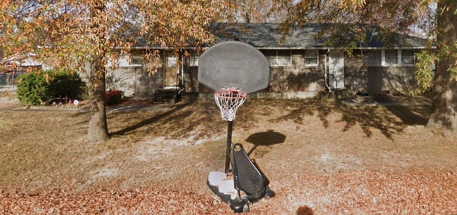 Photo - 135 Marshall Cir