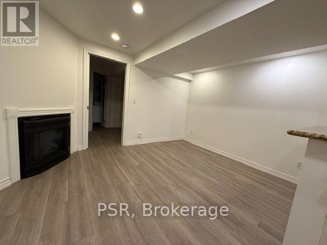 Photo - 12 Lynd Ave