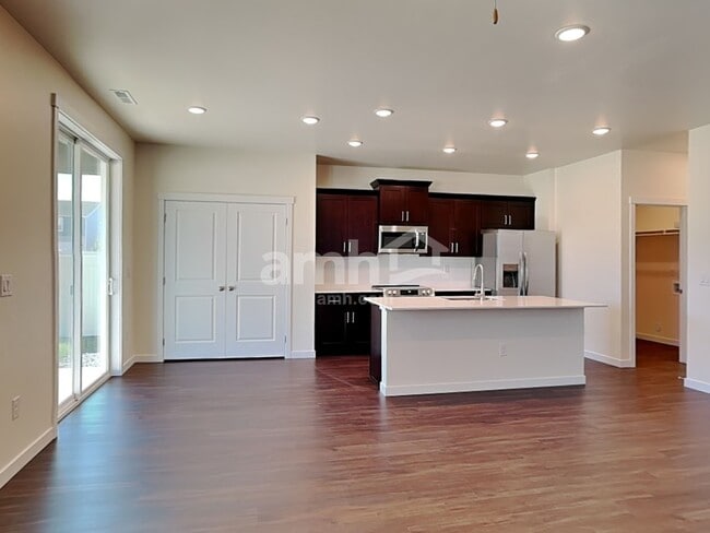 Photo - 9380 W Shumard St