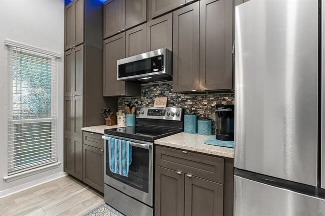 Photo - 3500 Tangle Brush Dr Condo Unit 180