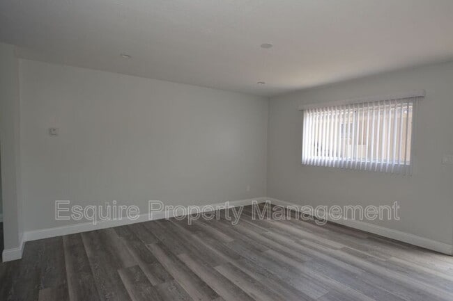 Photo - 128 E B St Unit 2