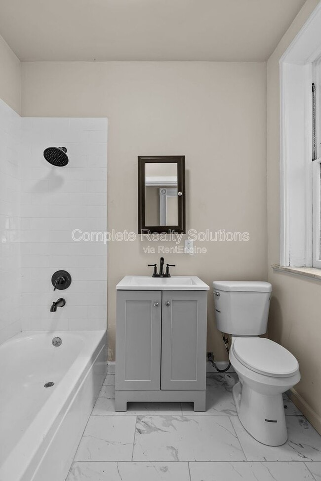 Photo - 3915 Russell Blvd Unidad 1f