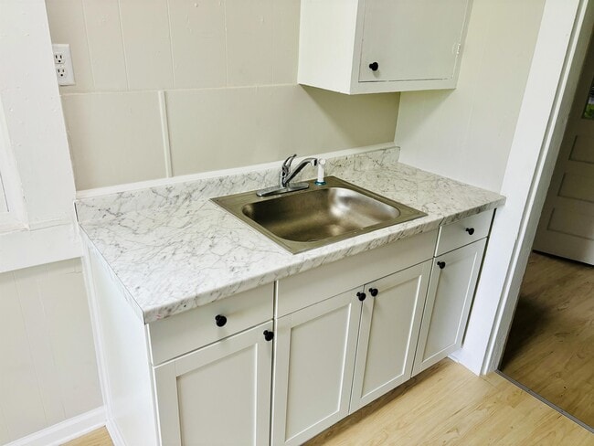 Photo - 1822 Highland Ave Unit 2