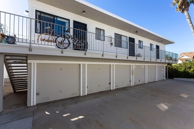 Building Photo - Pacific Beach 1 BR ~ Garage Available ~ Cl... Rental