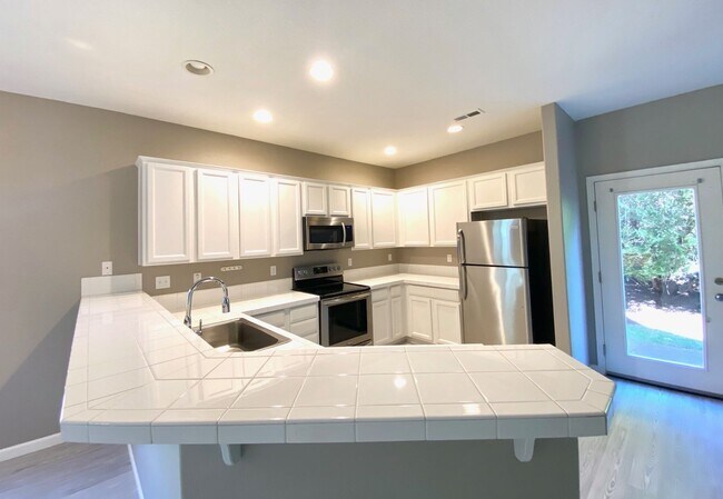 Photo - Stylish 3BR near Progress Ridge – Includes $500 Monthly Credit