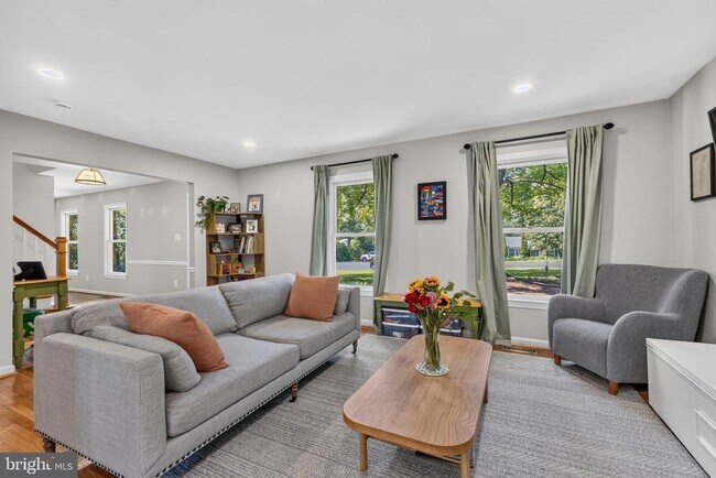 Photo - 723 Forest Ridge Dr