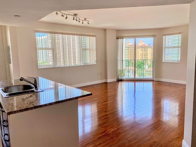 19900 E Country Club Dr